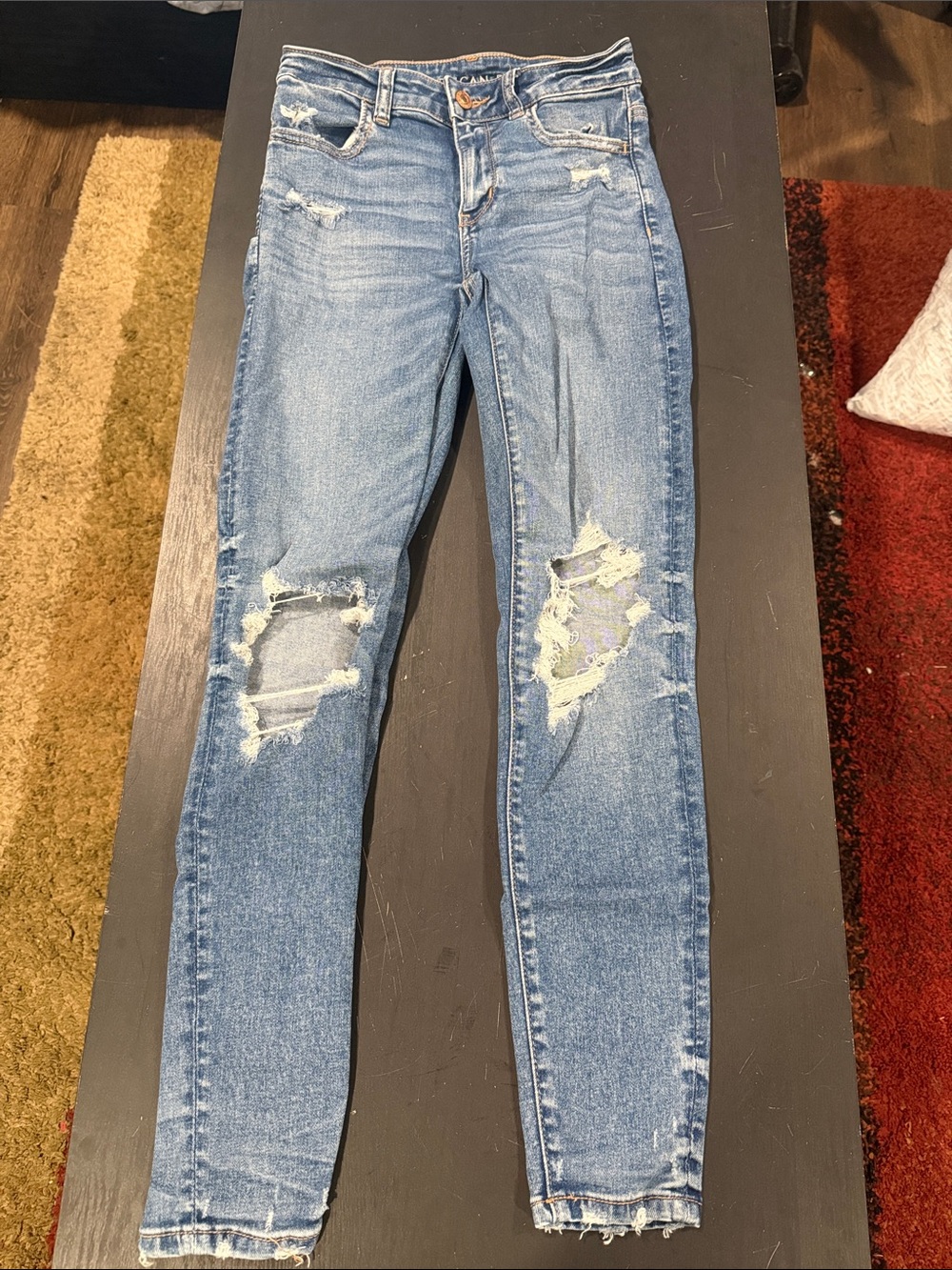 American Eagle Distressed Light Blue Women’s Skinny Jeans